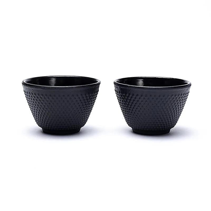 Enamelled tea cups in Japanese style, set of 2