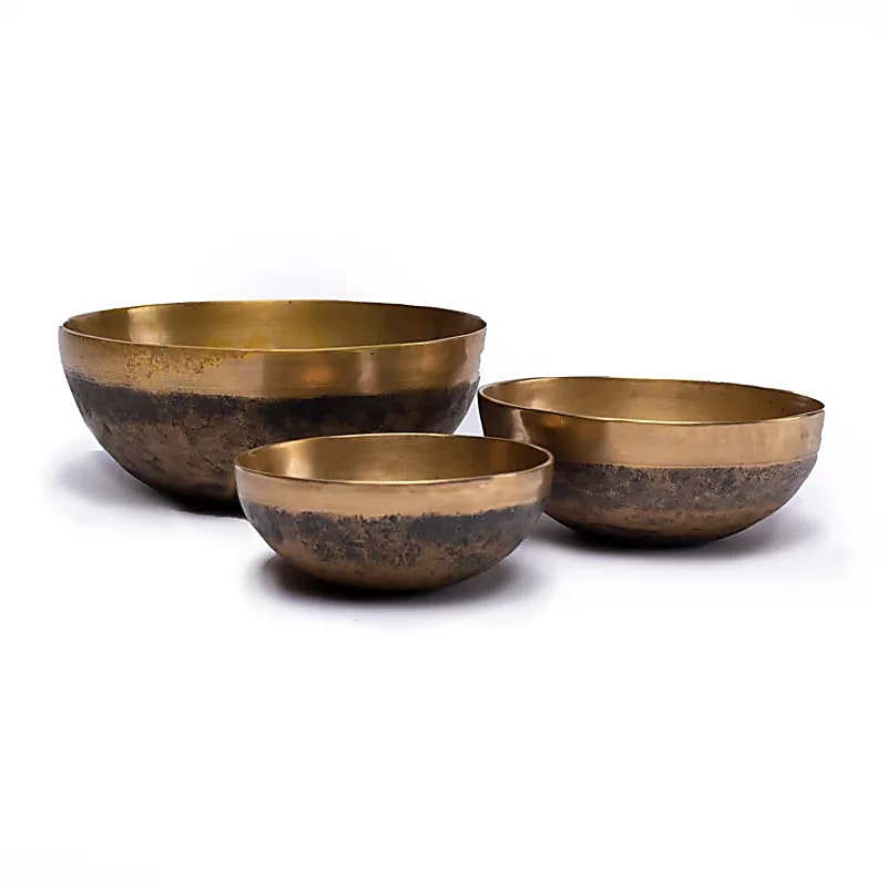 Hand-hammered Tibetan Singing Bowl Chandra 1250-1350g, 21cm
